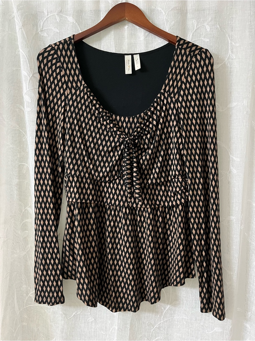 Meadow Rue by Anthropologie Black/Tan Geometric Tie-Front Blouse Medium
